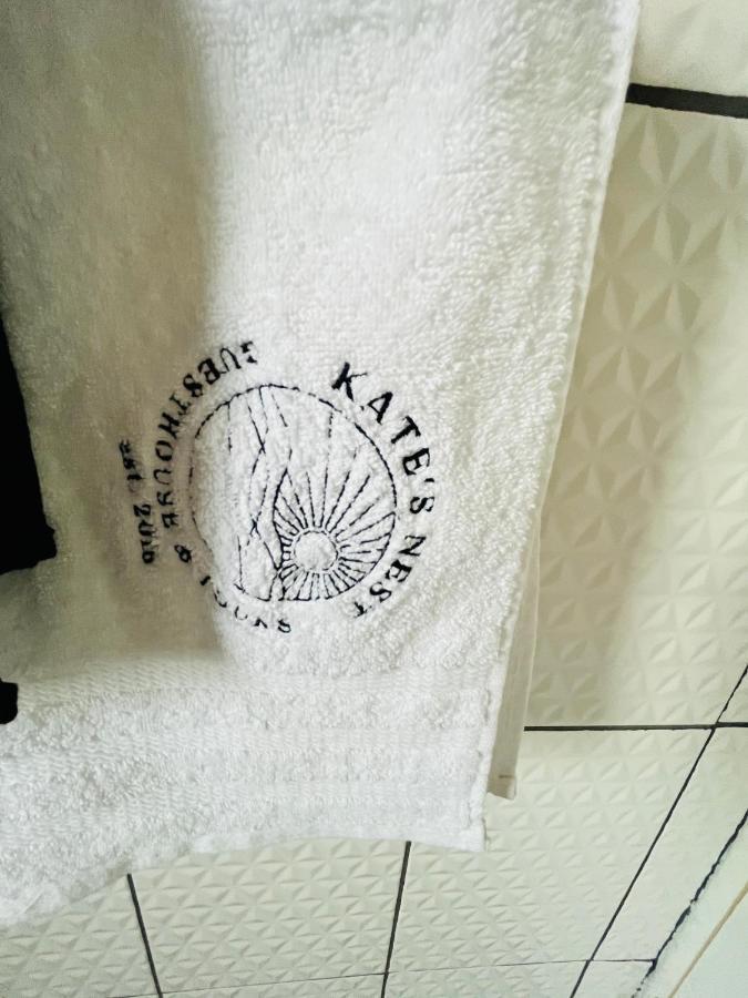 Kates Nest Guesthouse Oshakati Exterior photo