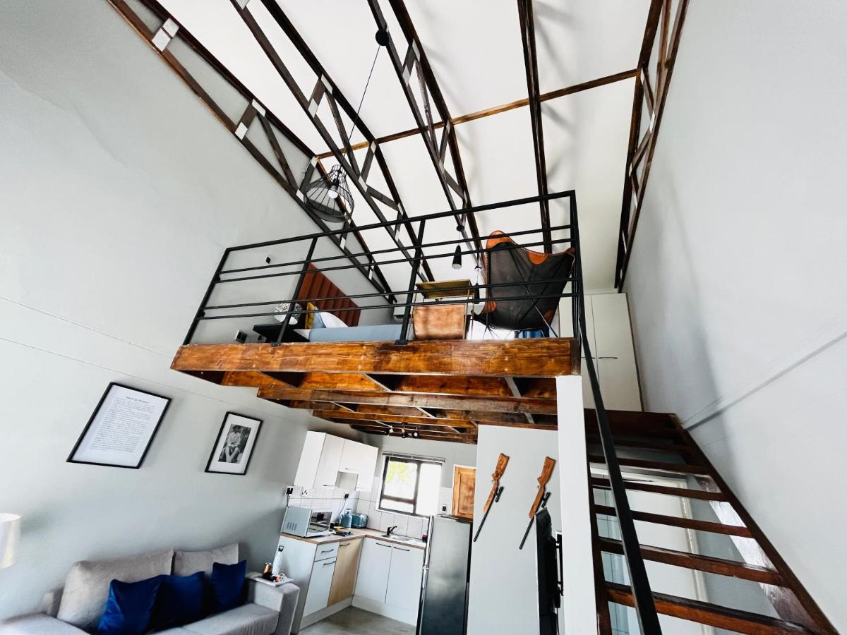 Kates Nest Guesthouse Oshakati Exterior photo