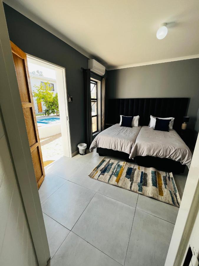 Kates Nest Guesthouse Oshakati Exterior photo